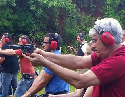 Associados participam de novo curso de tiro da AMAPAR em Maringá 